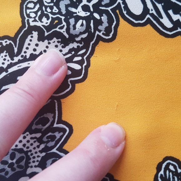 Women's Yellow/Black Summer Work Going Out Floral Tank - Picture 9 of 9